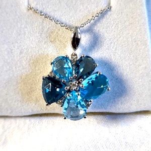 EFFY 5.65ct Flower Diamond & Blue Topaz Pendent 14k White Gold Necklace NWOT